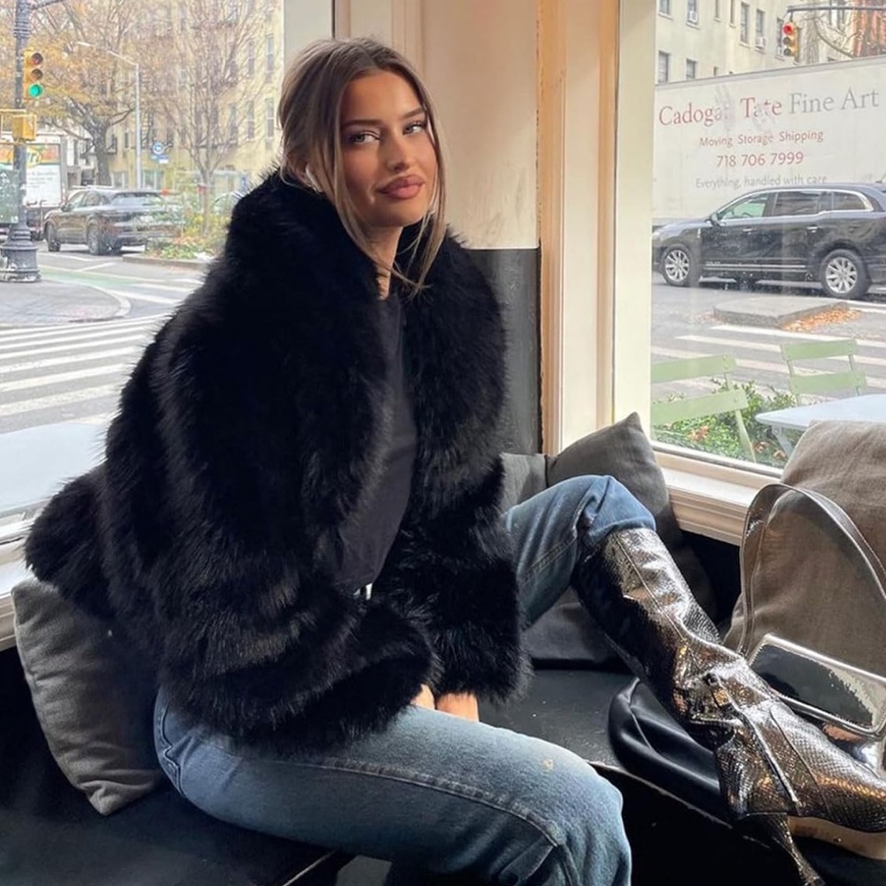 Elegant women Black oversized Faux Fur Jacket thick shaggy coat